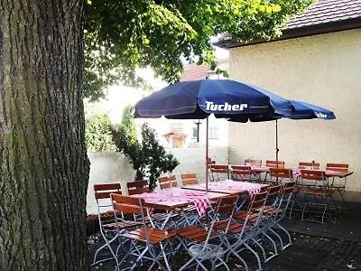 Zur Linde Hotel 3*